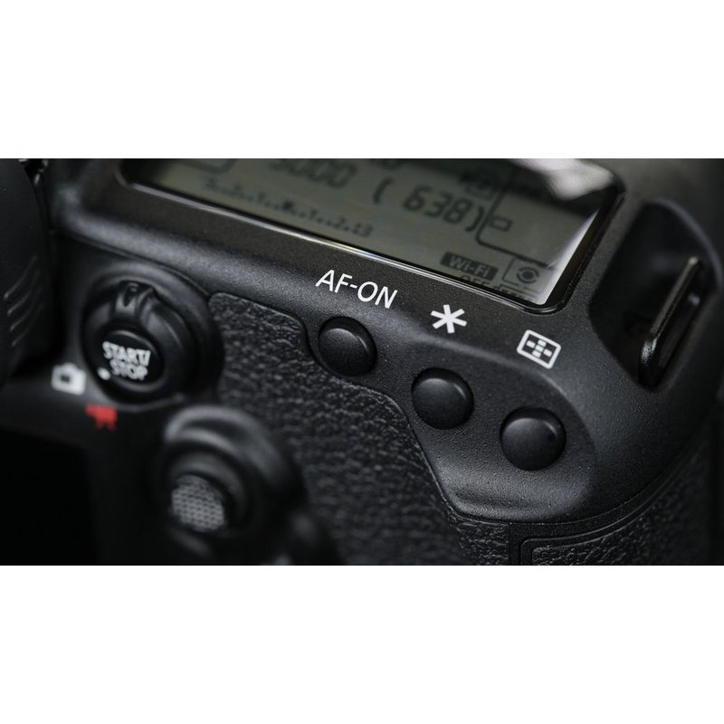 Canon EOS 5D Mark IV DSLR (body)